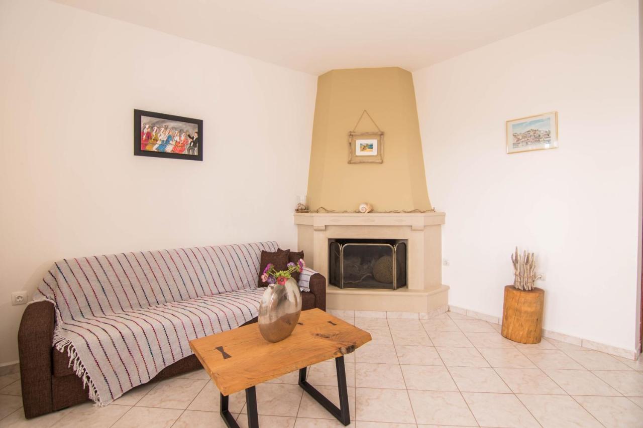 Fedra Apartments, View, Free Parking, 2Mins To Beach Palekastro Bagian luar foto