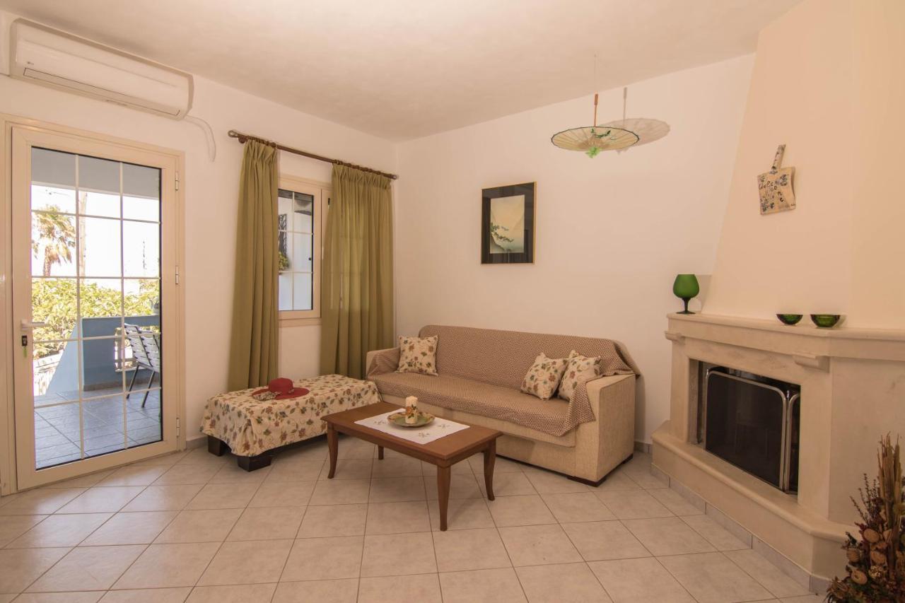 Fedra Apartments, View, Free Parking, 2Mins To Beach Palekastro Bagian luar foto