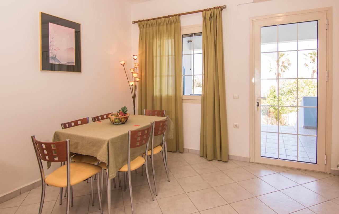 Fedra Apartments, View, Free Parking, 2Mins To Beach Palekastro Bagian luar foto