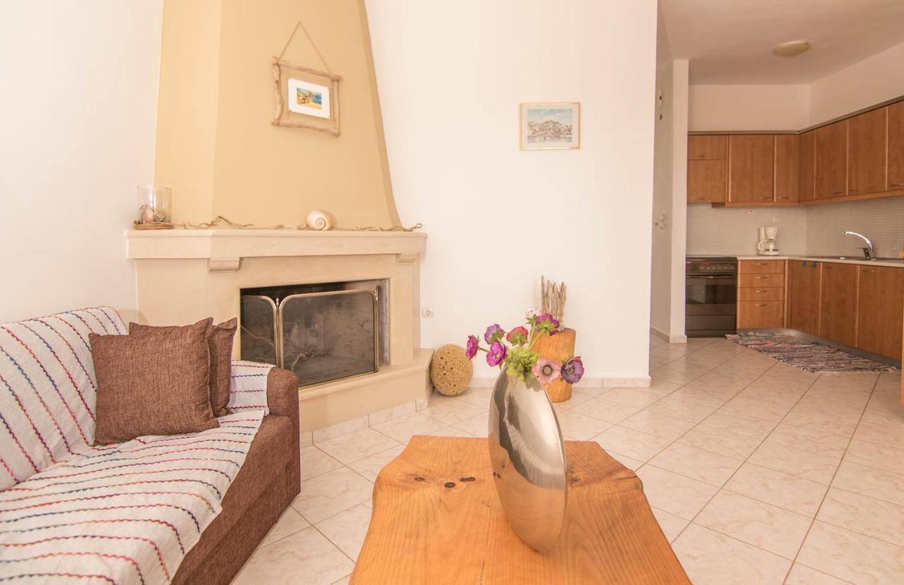 Fedra Apartments, View, Free Parking, 2Mins To Beach Palekastro Bagian luar foto