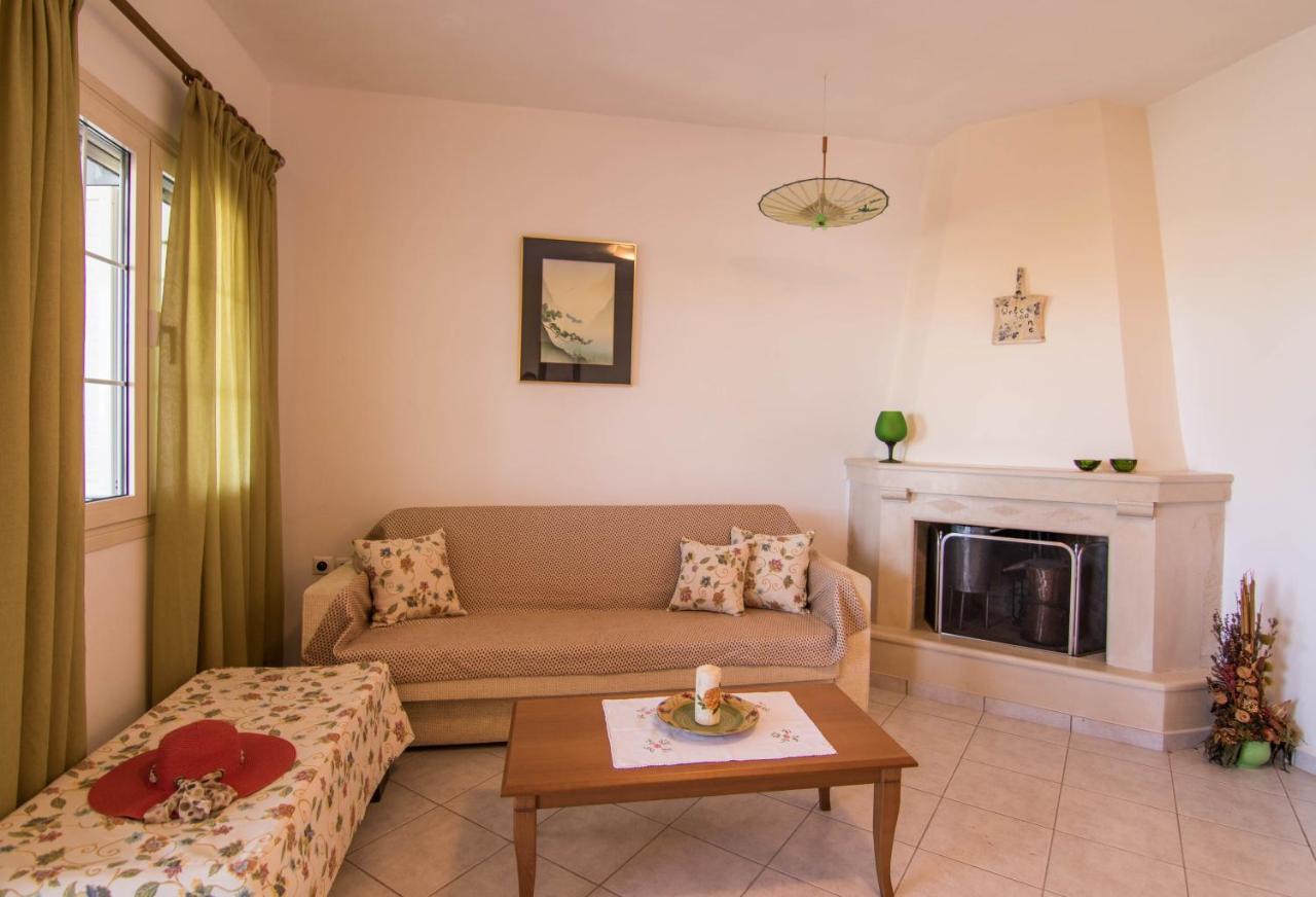 Fedra Apartments, View, Free Parking, 2Mins To Beach Palekastro Bagian luar foto